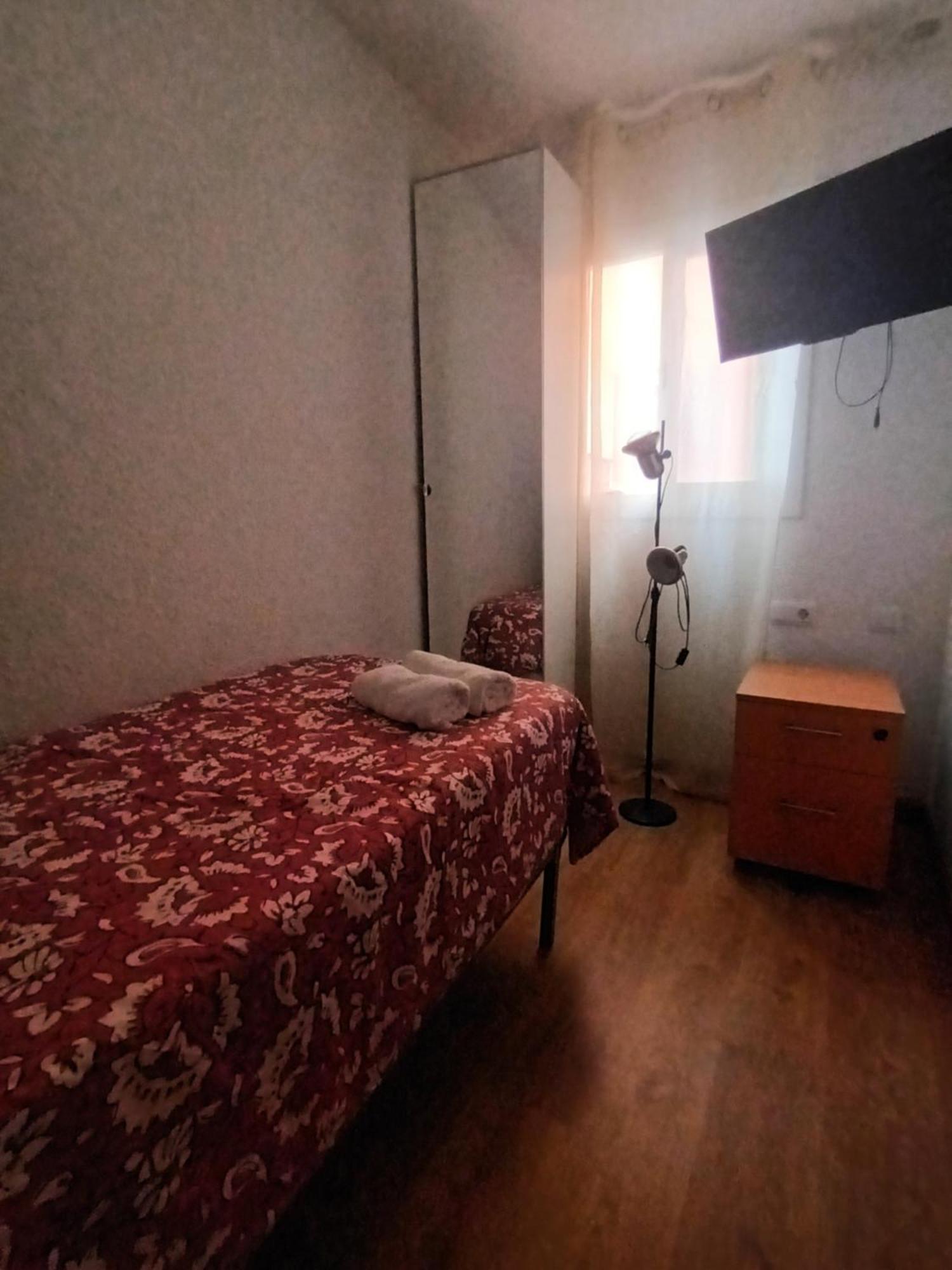 Apartamento Paris L'Hospitalet de Llobregat Exterior foto